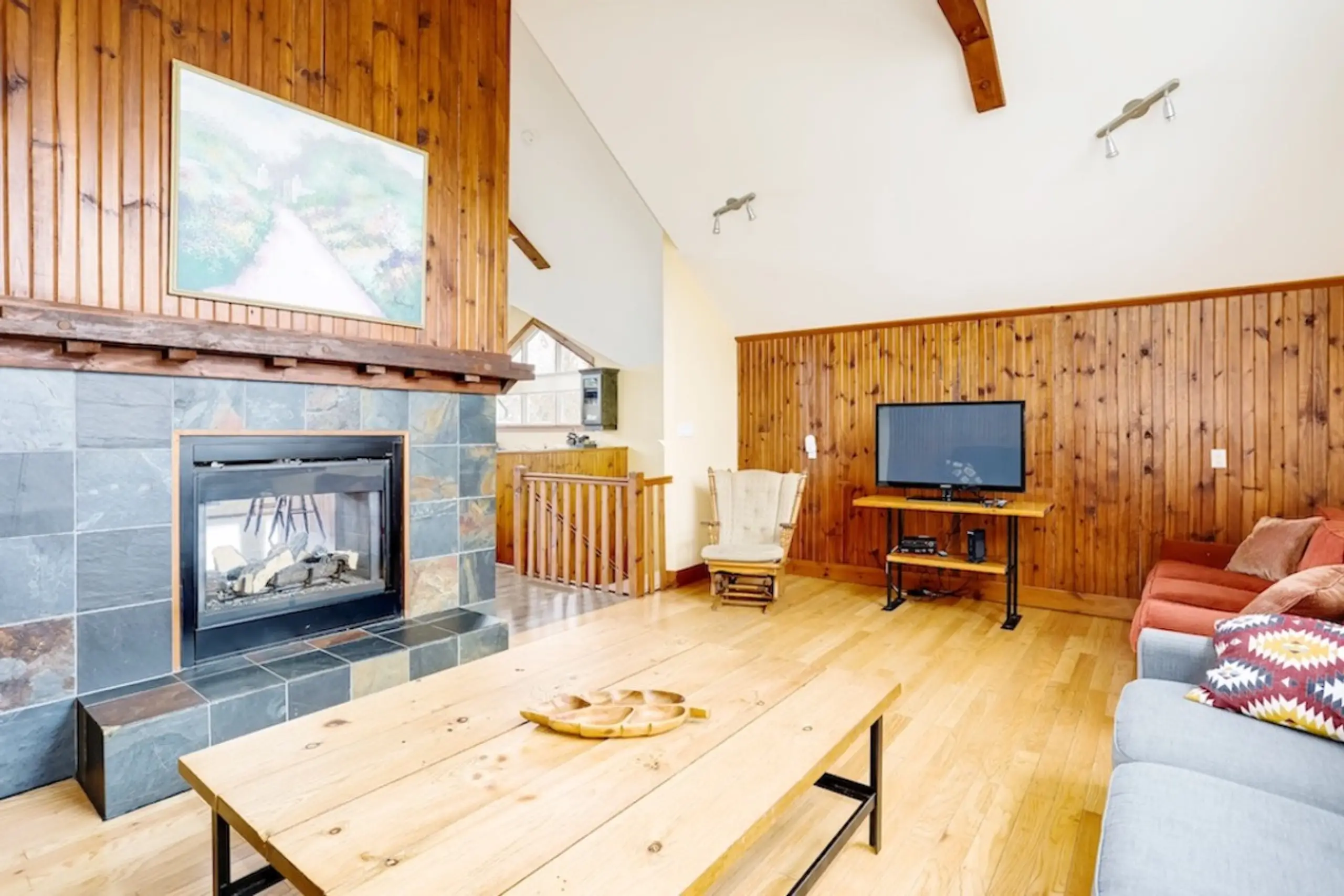 The Aurora vacation rental photo 13 - Blue Mountain chalet