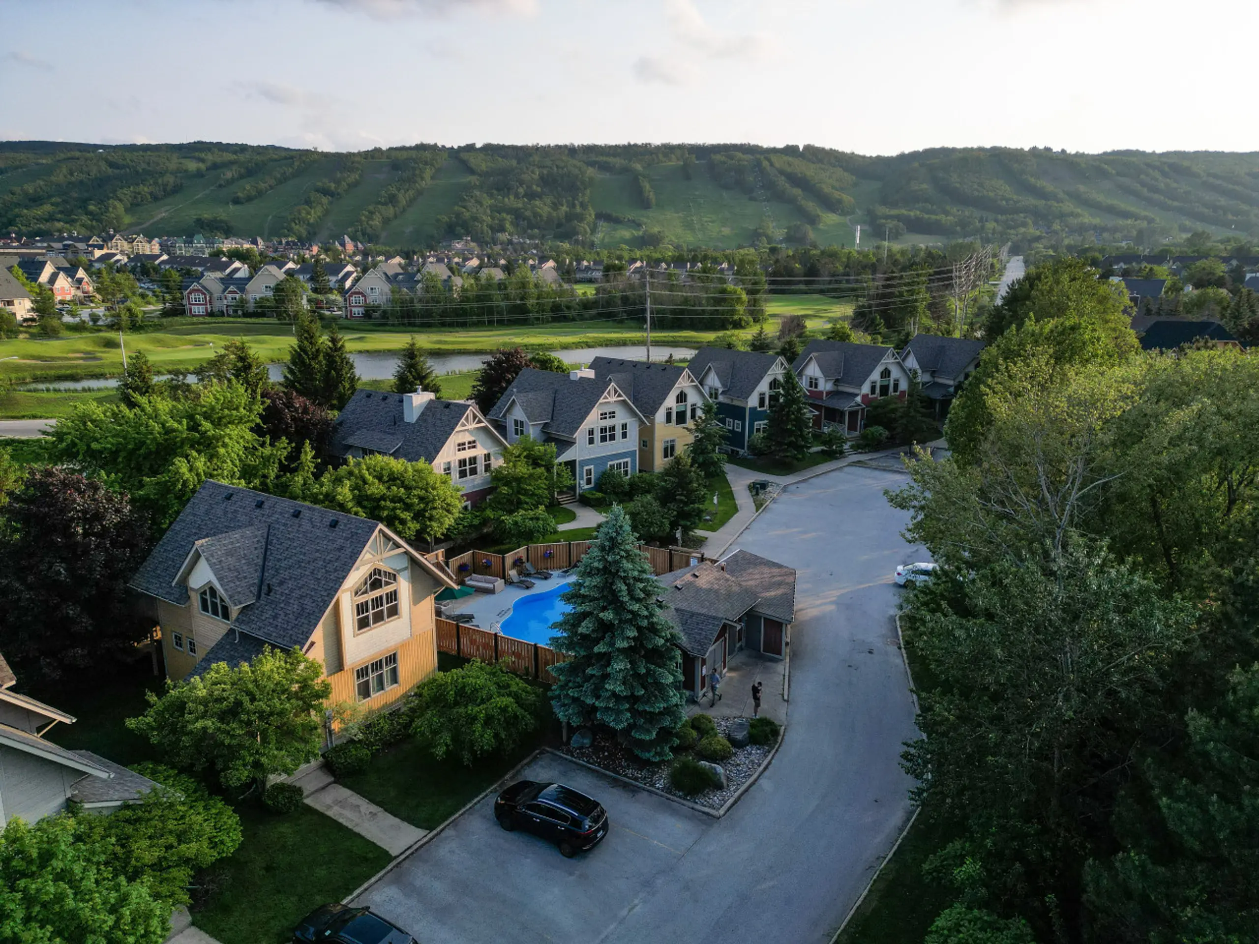 The Corona vacation rental photo 35 - Blue Mountain chalet