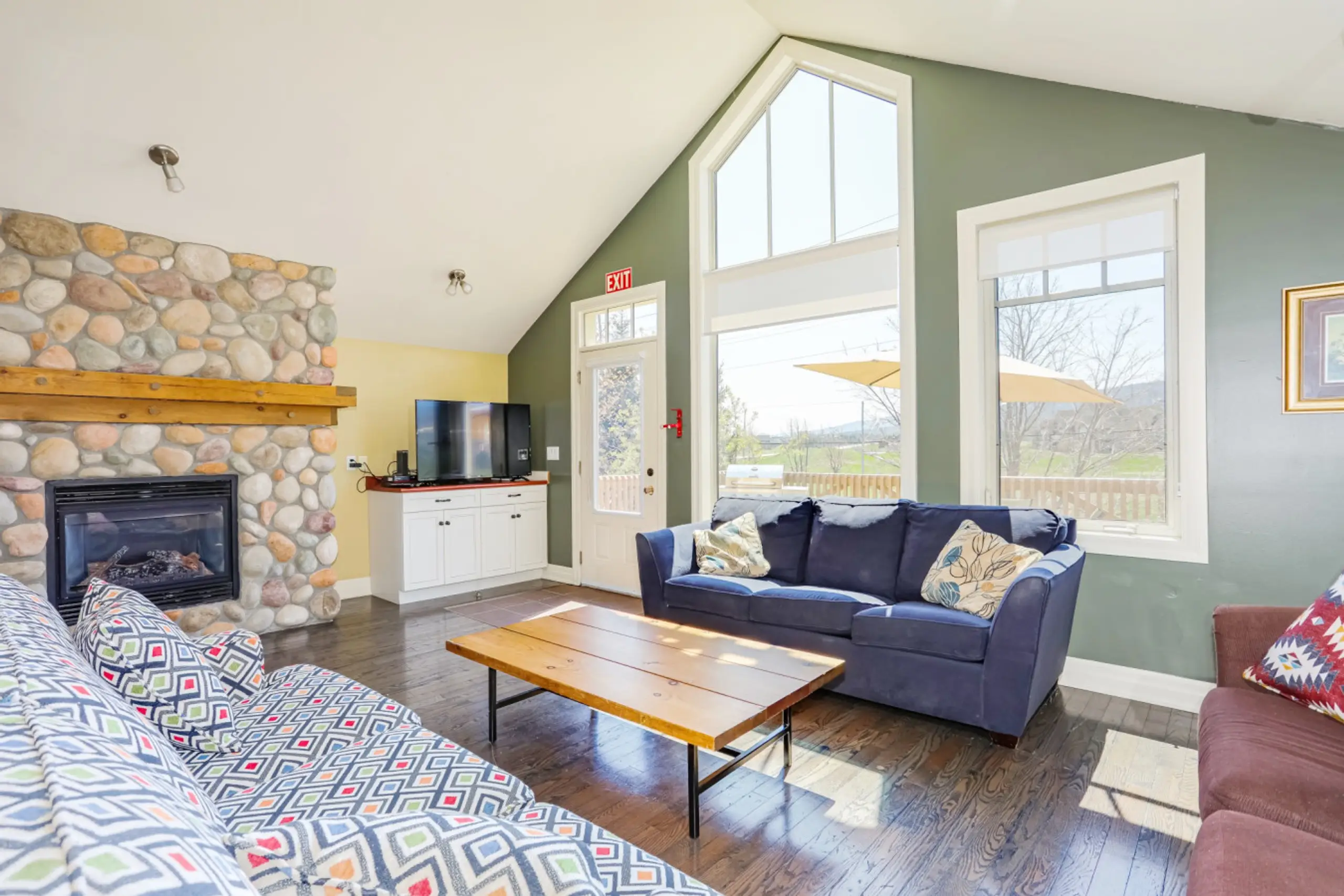 The Corona vacation rental photo 13 - Blue Mountain chalet