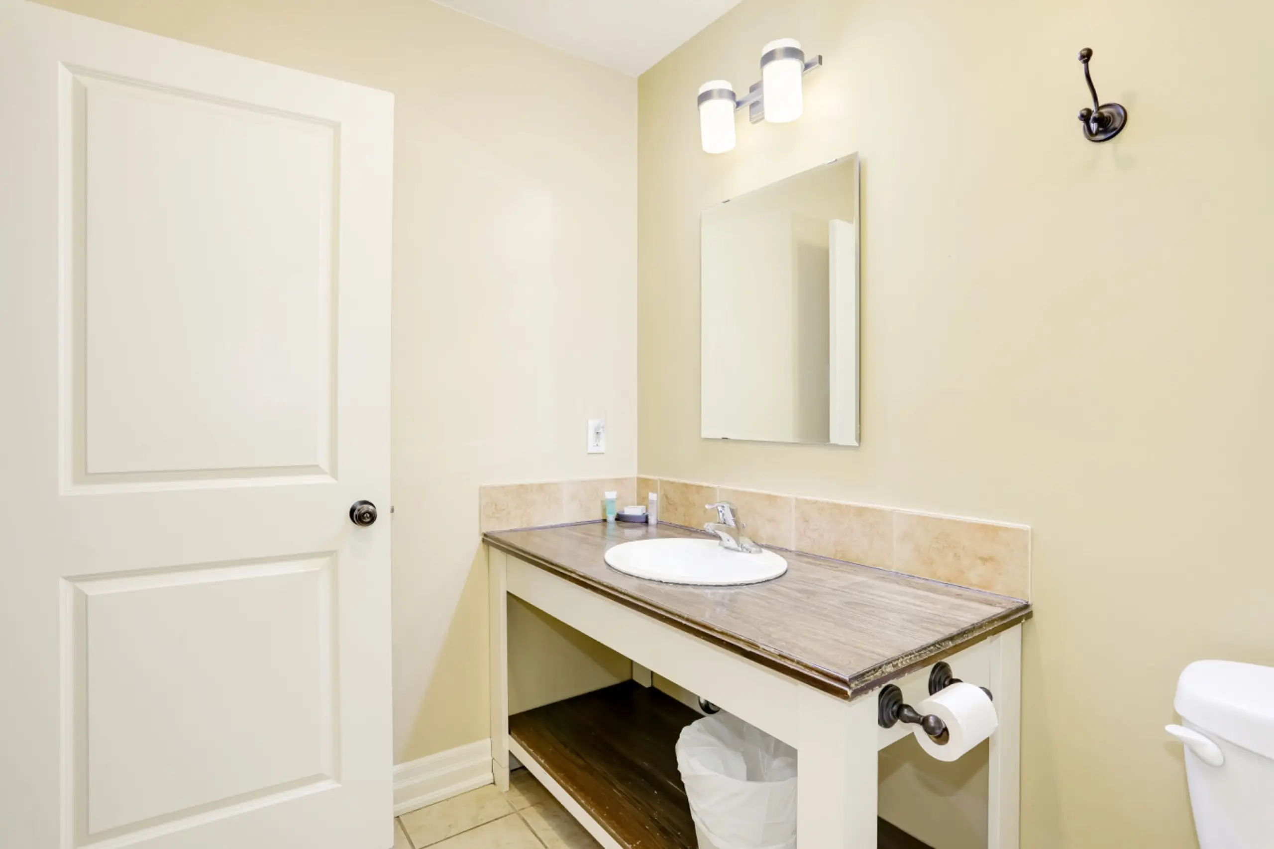 The Corona vacation rental photo 31 - Blue Mountain chalet