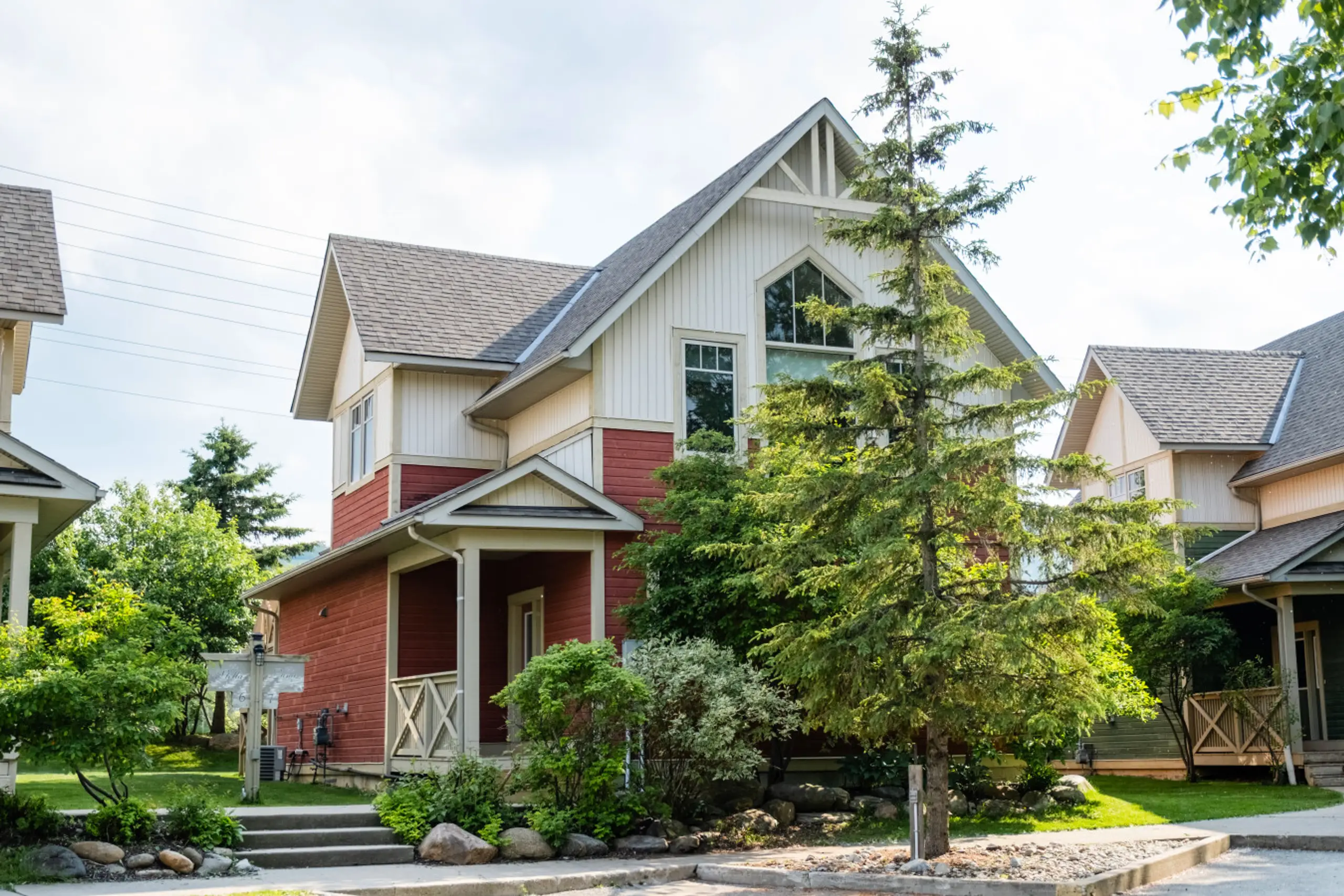 The Luna vacation rental photo 1 - Blue Mountain chalet