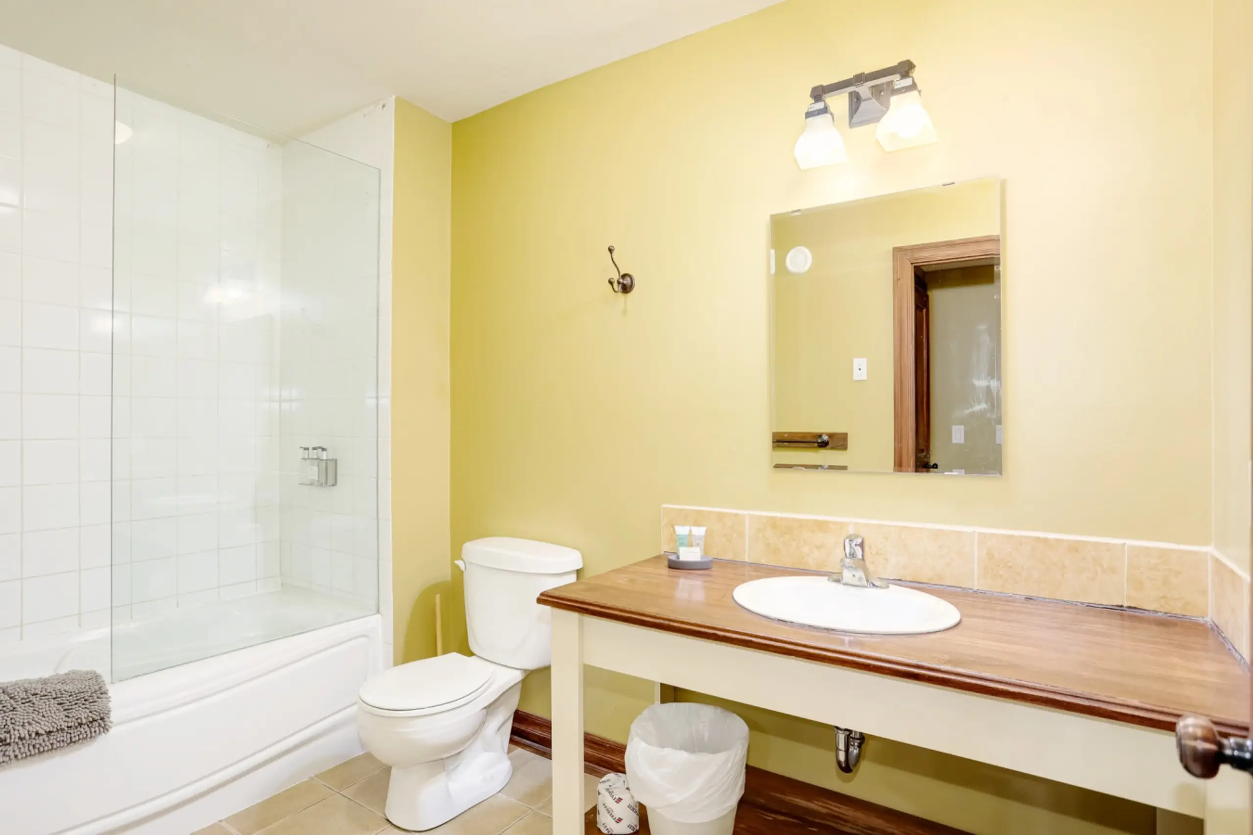 The Luna vacation rental photo 26 - Blue Mountain chalet