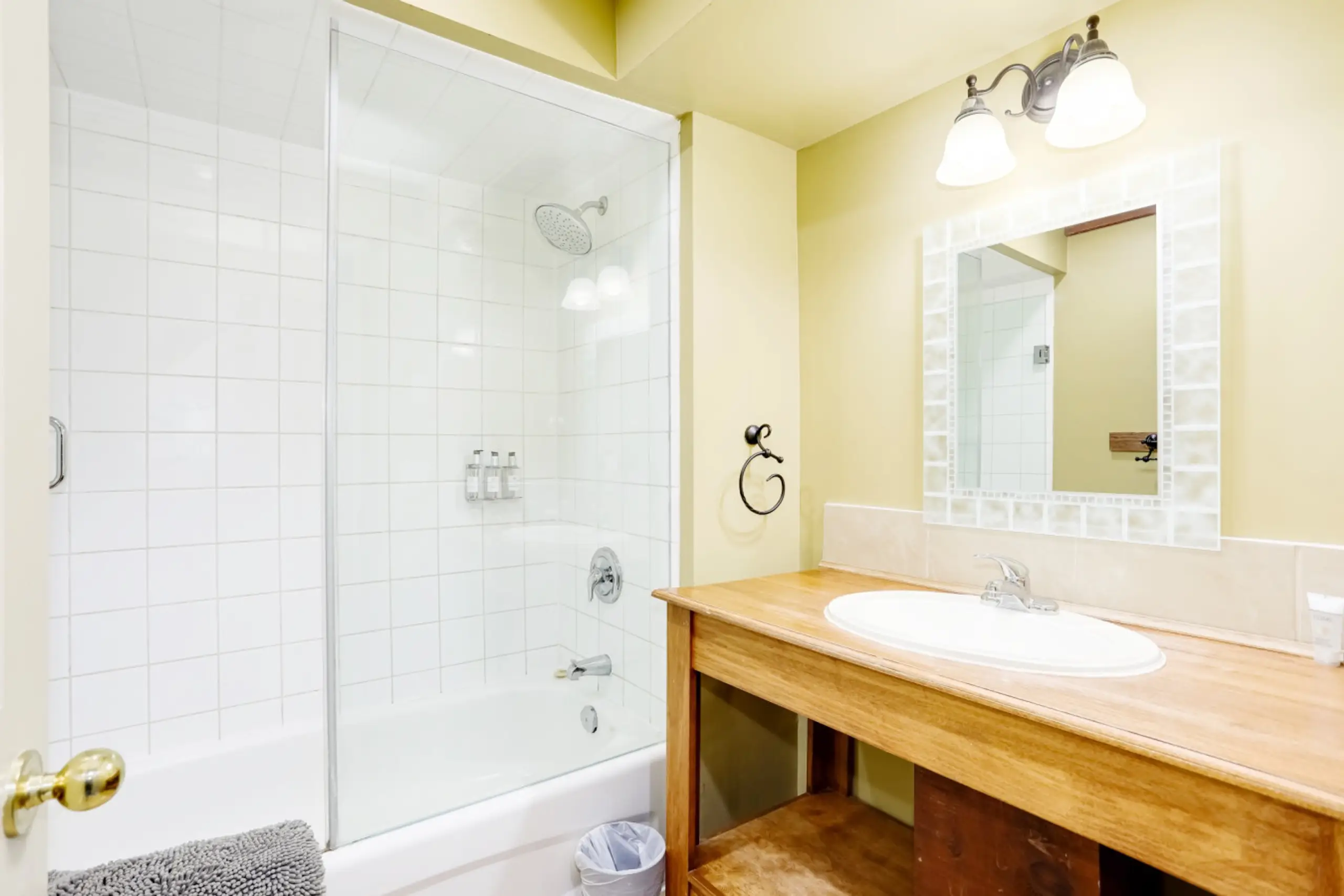 The Omega vacation rental photo 26 - Blue Mountain chalet