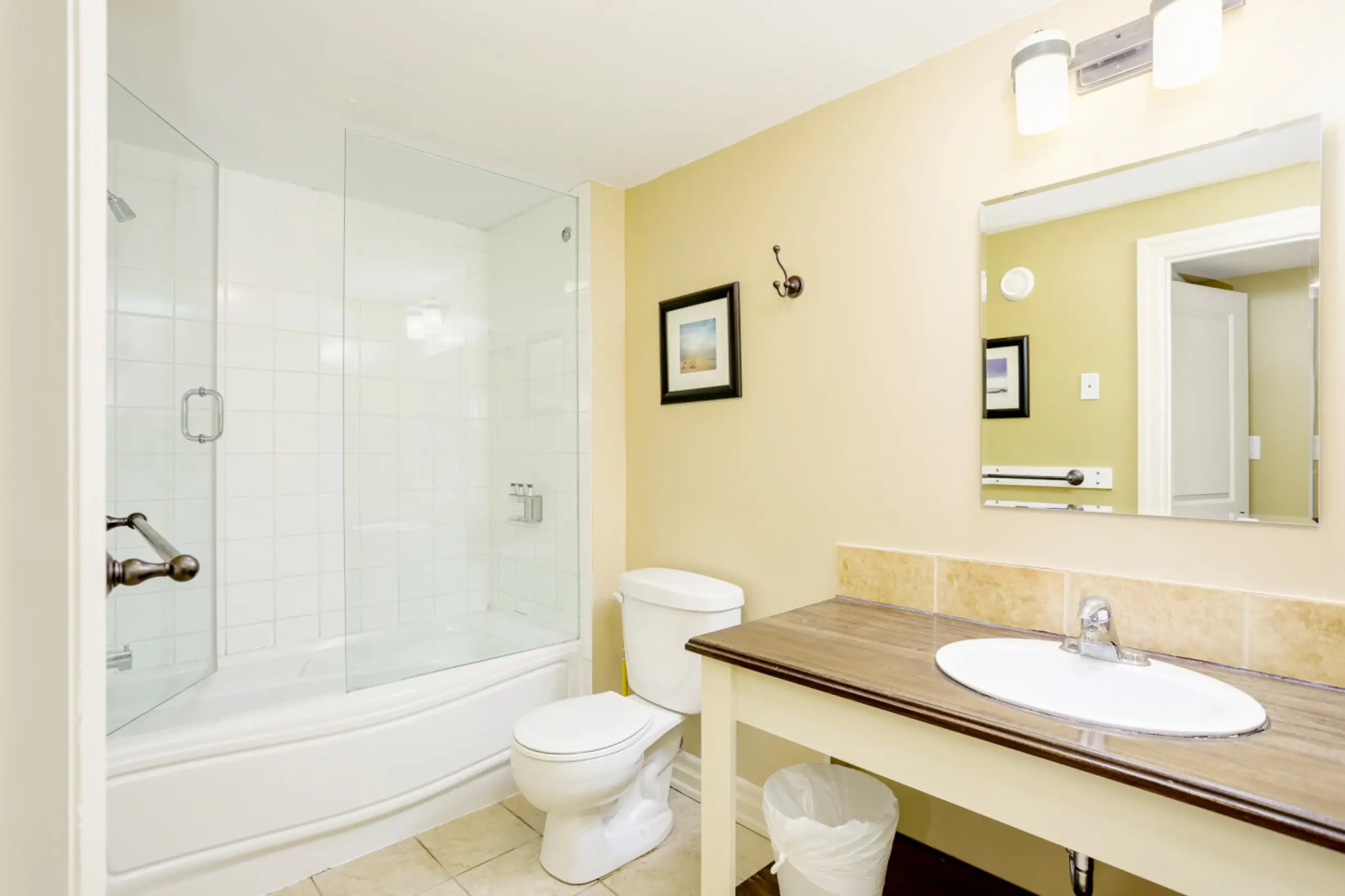 The Prima vacation rental photo 25 - Blue Mountain chalet