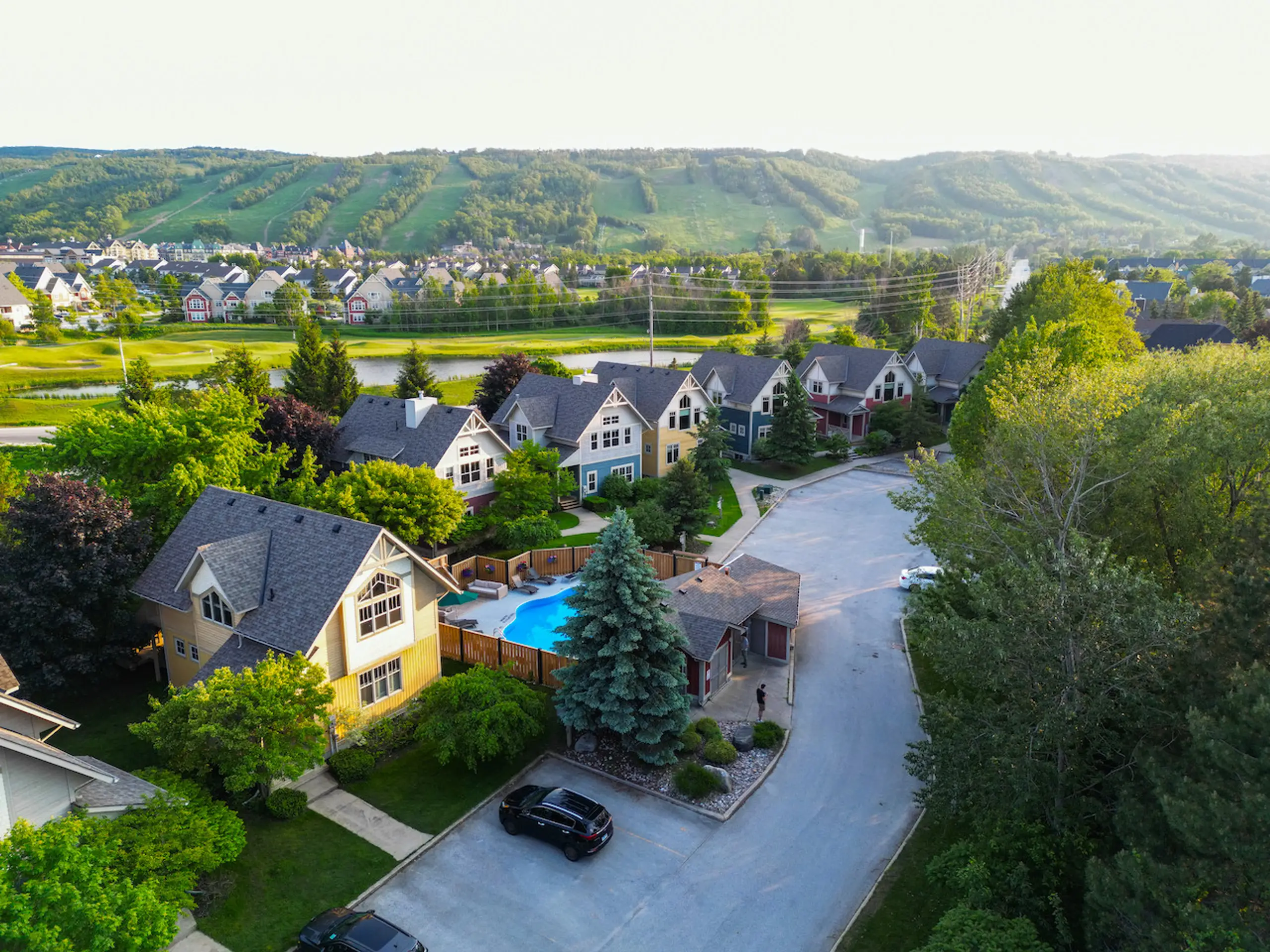 The Vista vacation rental photo 3 - Blue Mountain chalet