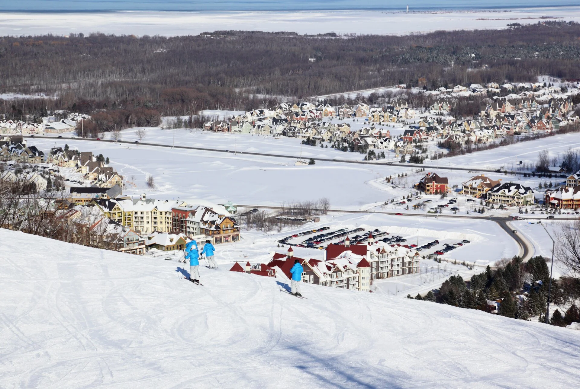 The Ultimate Guide to Beginner-Friendly Skiing at Blue Mountain Ontario
