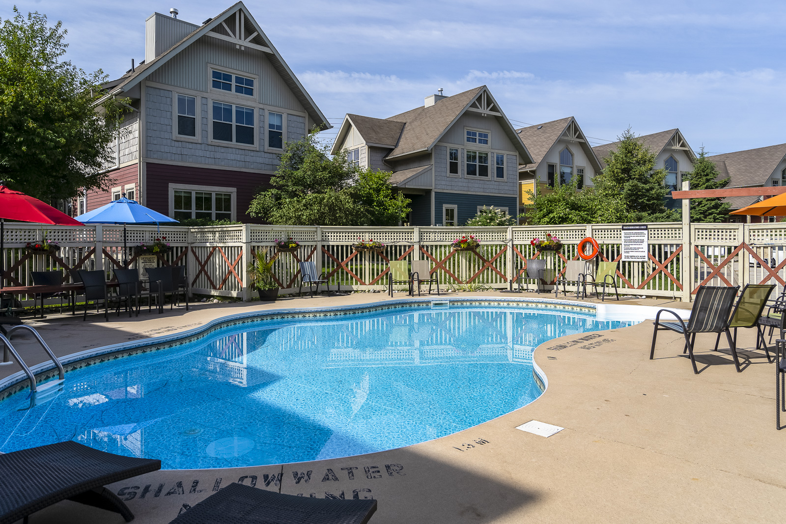 Blue Mountain cottage rentals with indoor pools